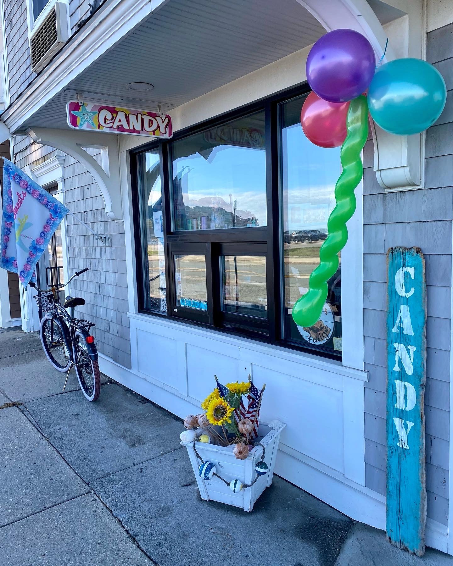 swedish candy store hull nantasketbeach