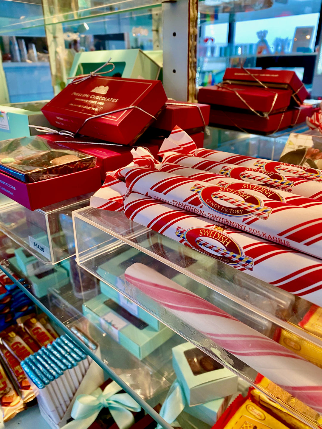 Swedish Candy Cane Stick in stock "Polka Gris"